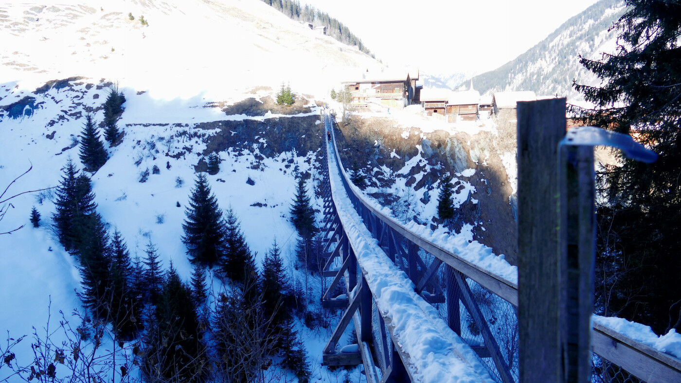 Holzhängebrücke Mutschnengia.