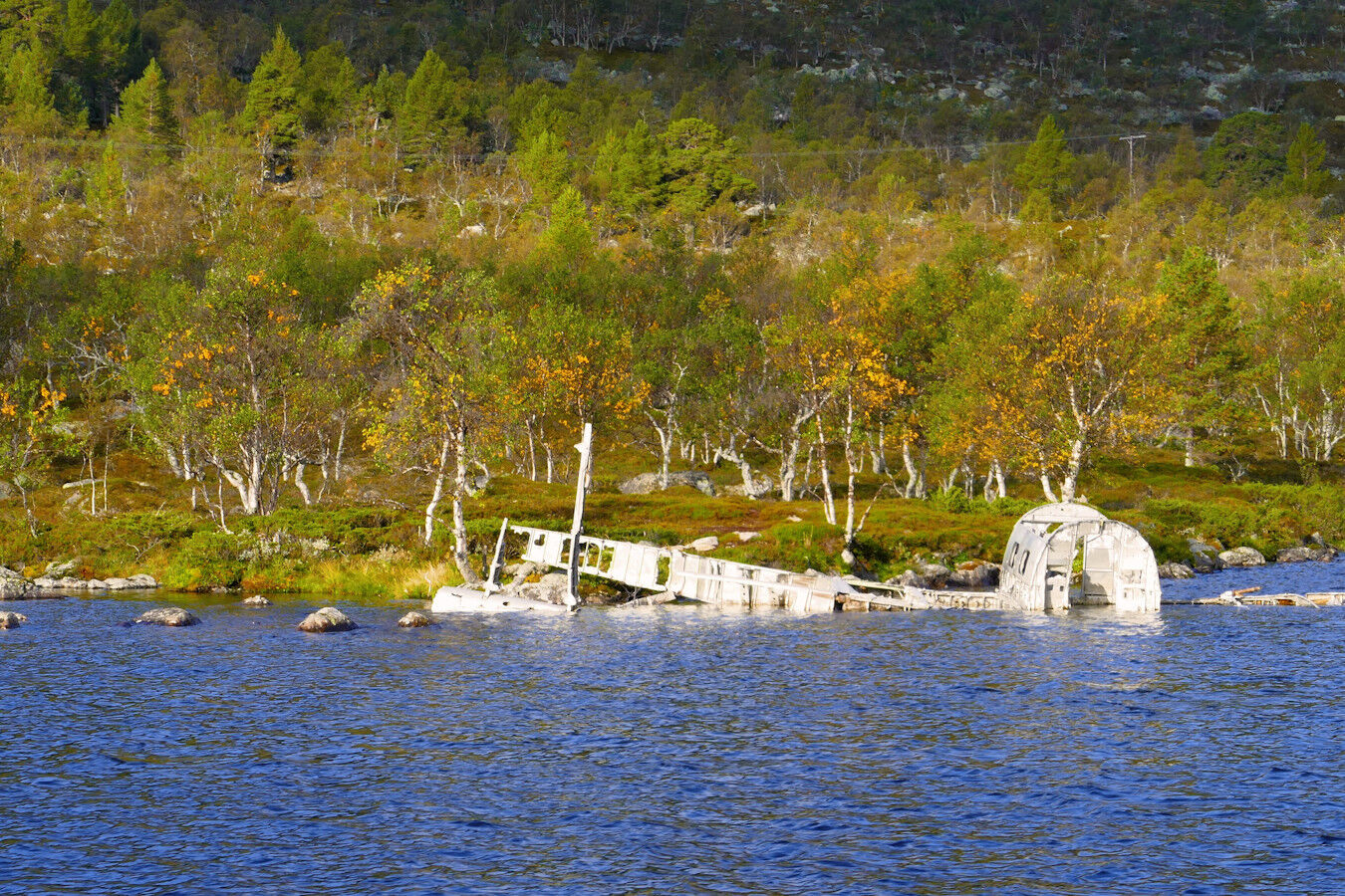 Wrack eines deutschen Heinkel-He-111-Bombers, der hier im Juni 1940 notlanden musste.