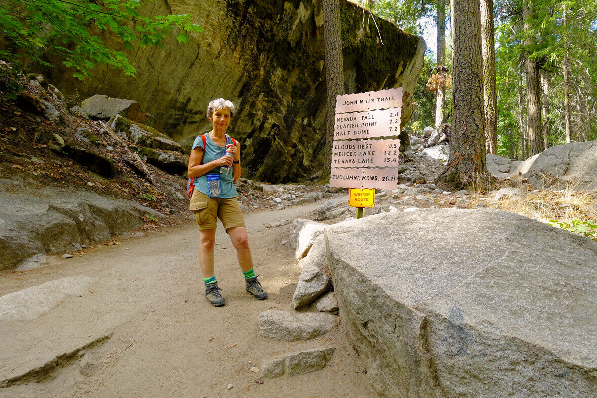 Nach dem Abzweig des Mist Trail ist es auf dem John Muir Trail ruhig.