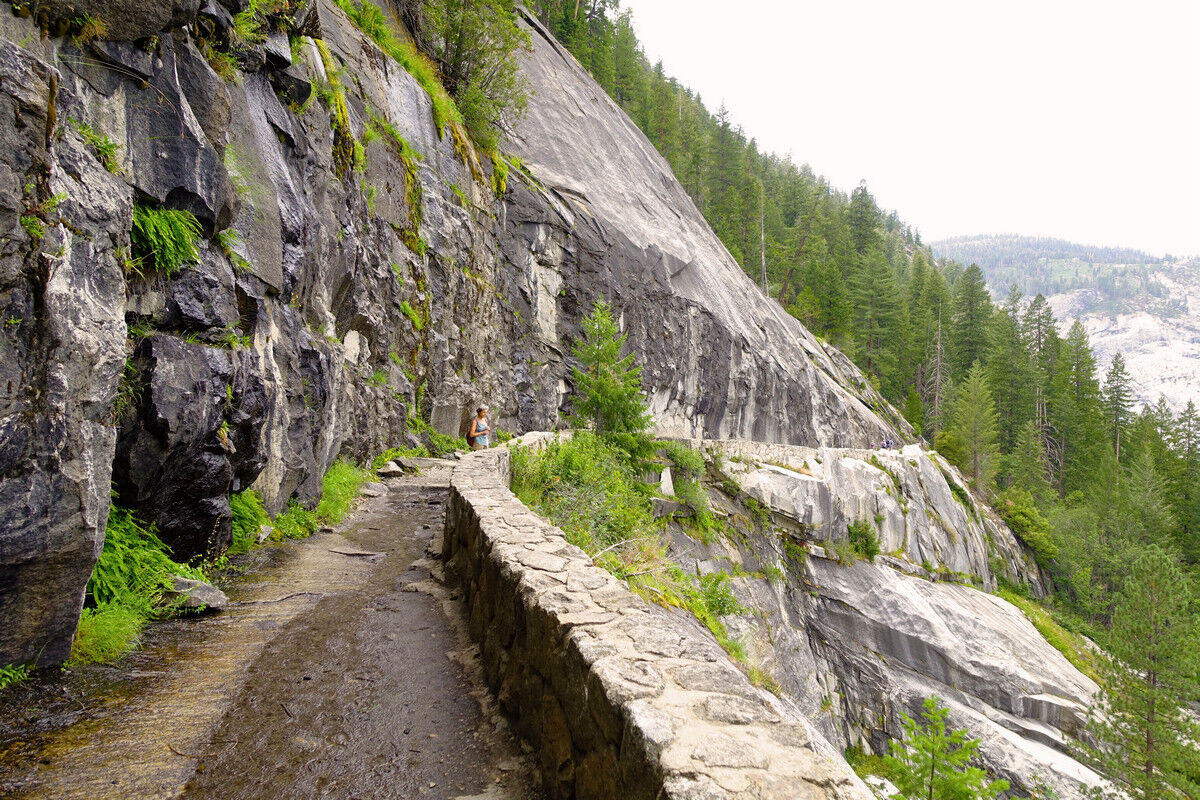 Auf dem JMT zurück ins Tal.