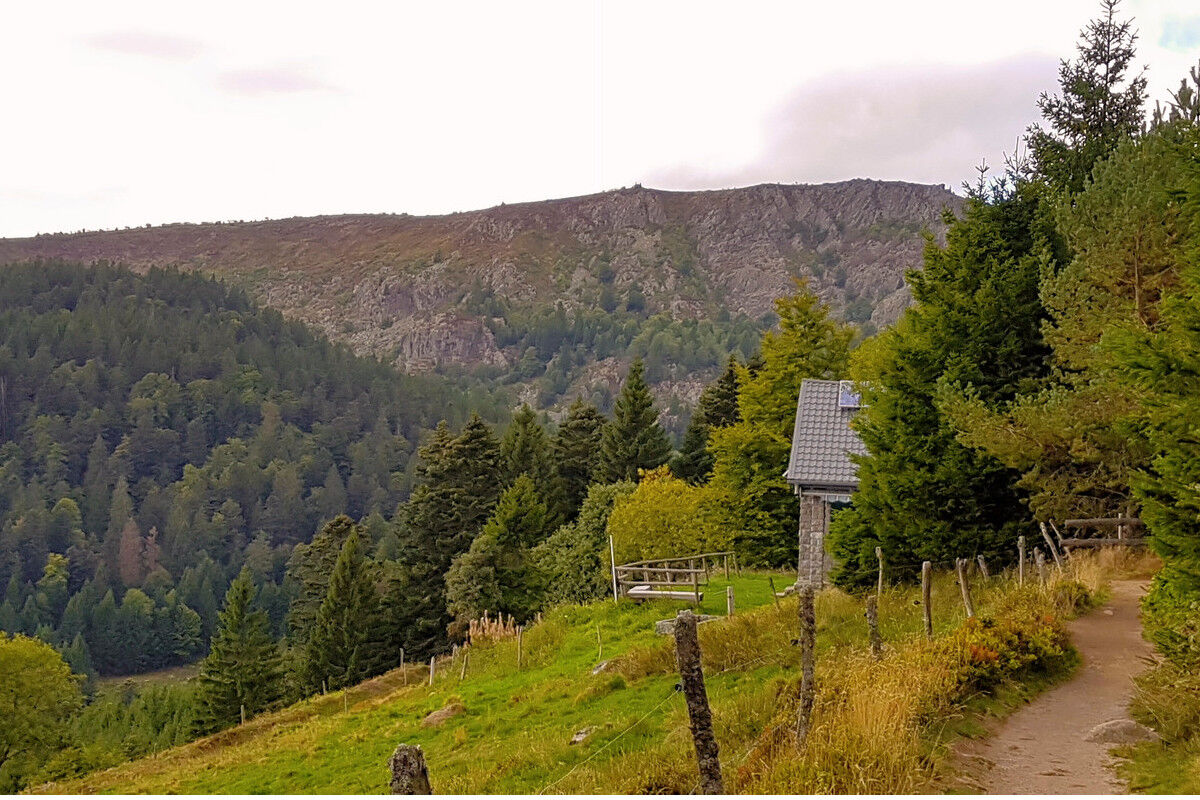 Steilwand des Höhenzugs Gazon de Faîte / Gazon du Faing.