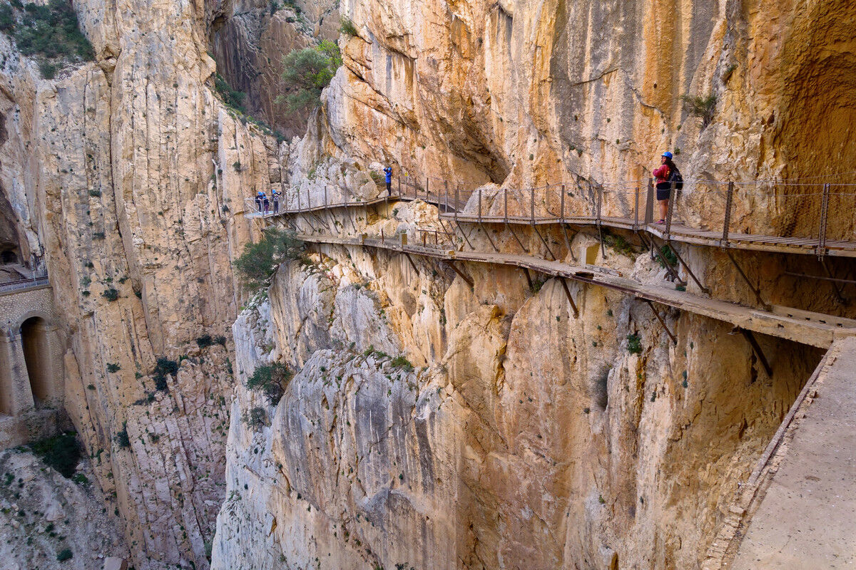 Hier ist recht gut der alte Weg unter dem neuen zu erkennen.