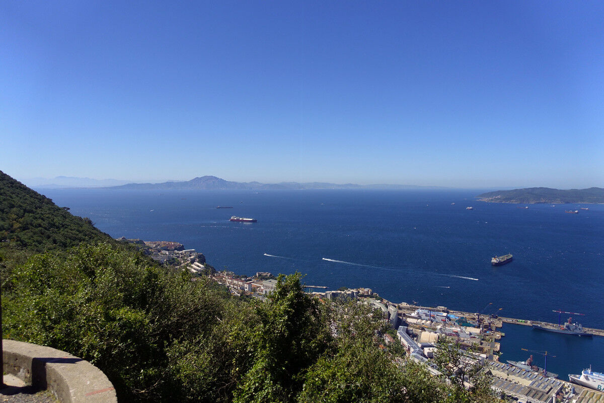 Blick über die Meerenge nach Afrika.